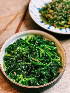 Korean Spinach Banchan served 2 way: savory and spicy