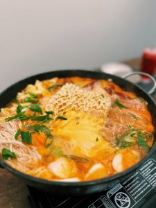 Budae Jjigae – Korean Army Stew Hotpot With cheese, instant noodles, fish cakes