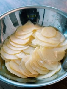 Spicy Garlic Potatoes Sliced