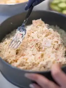 Adding a layer of Layer Crab to make Mayo Crab Spicy Salmon Sushi Cake