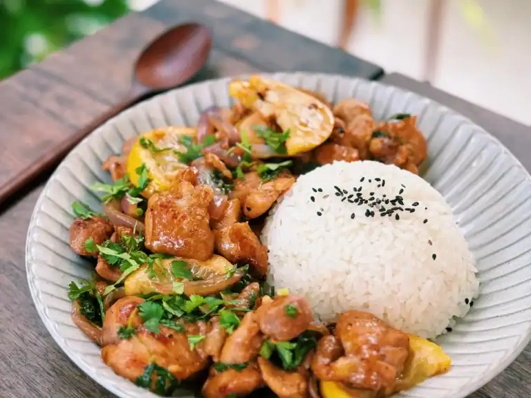 20-Minute Pan-Fried Lemon Garlic Chicken