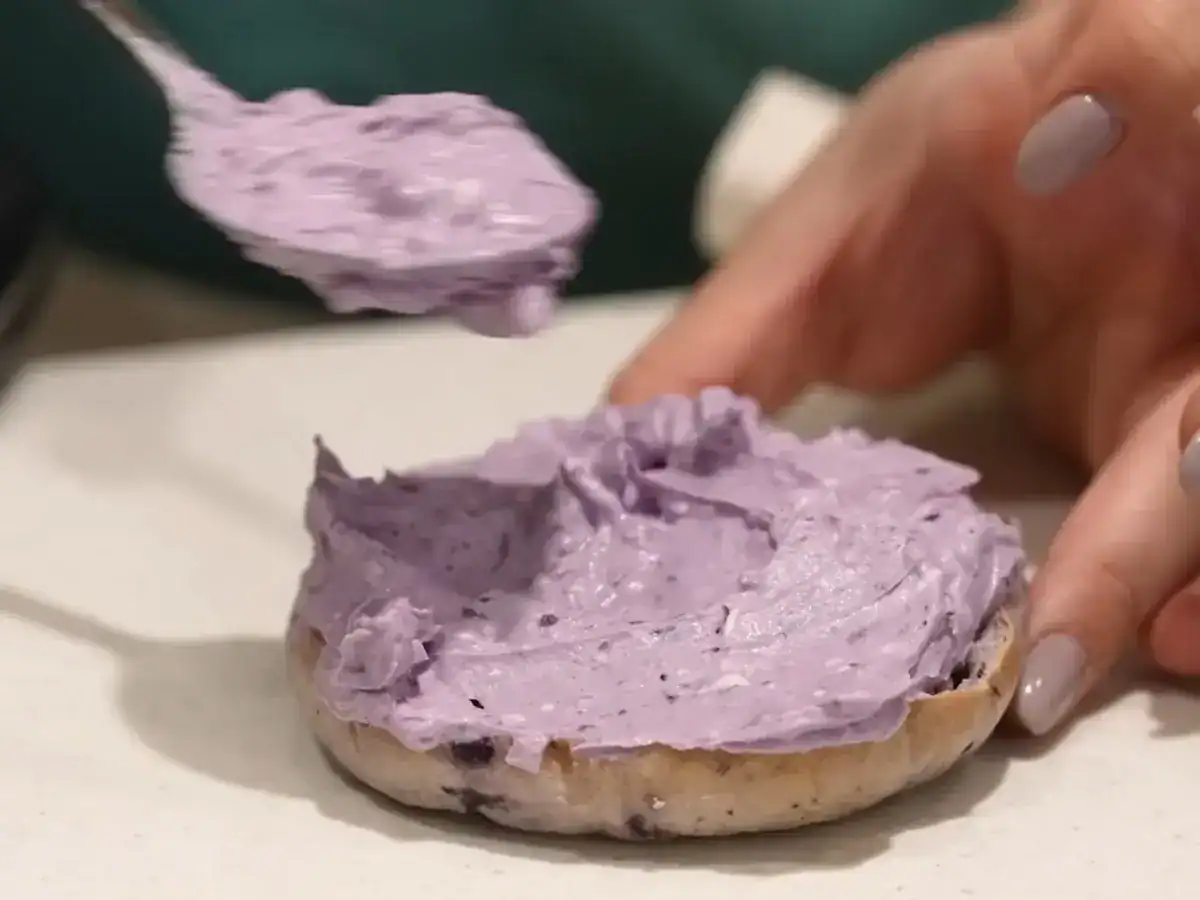 Smearing a thick layer of Blueberry