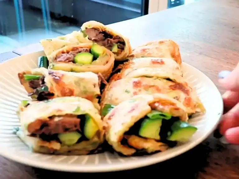 Easy Taiwanese Scallion Pancake Beef Rolls 牛肉捲餅