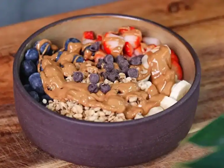 Easy Peanut Butter Greek Yogurt Fruit Bowl