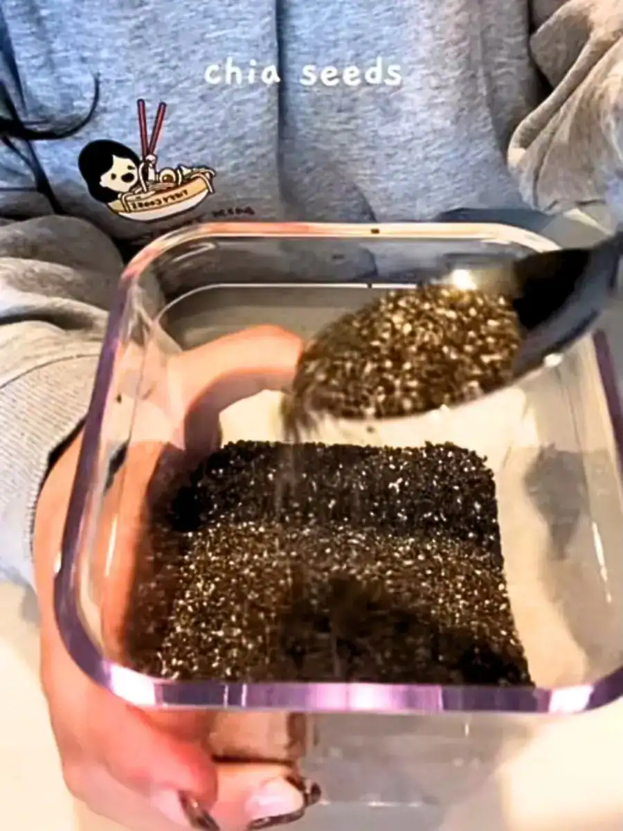 Chia Seed for healthy fizzy Blueberry Chia Drink