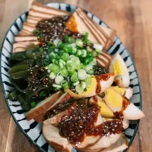 Taiwanese Cold Dish Appetizer With Cold Braised Tofu, Seaweed, and Egg