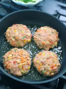 Pan Frying Spicy Chicken Patties