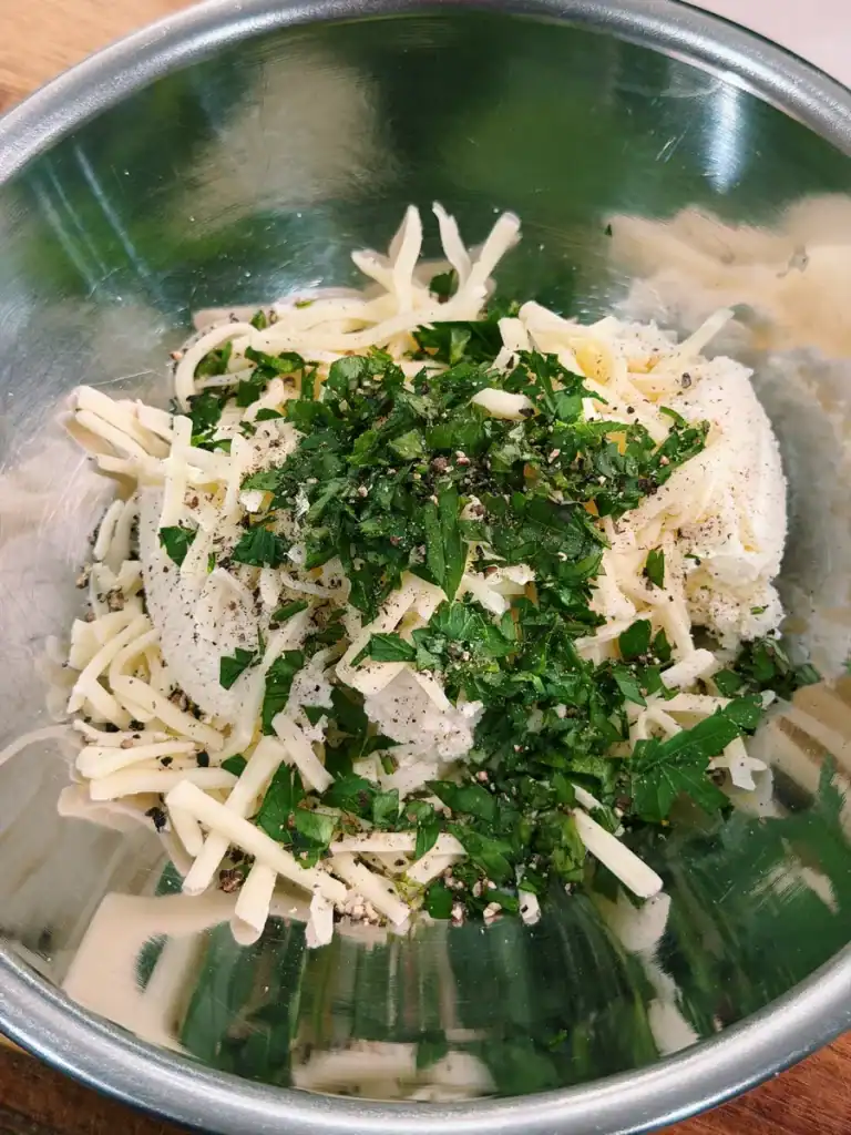 Herbs and seasoning for Creamy Ricotta Mix Topping for Lasagna Soup
