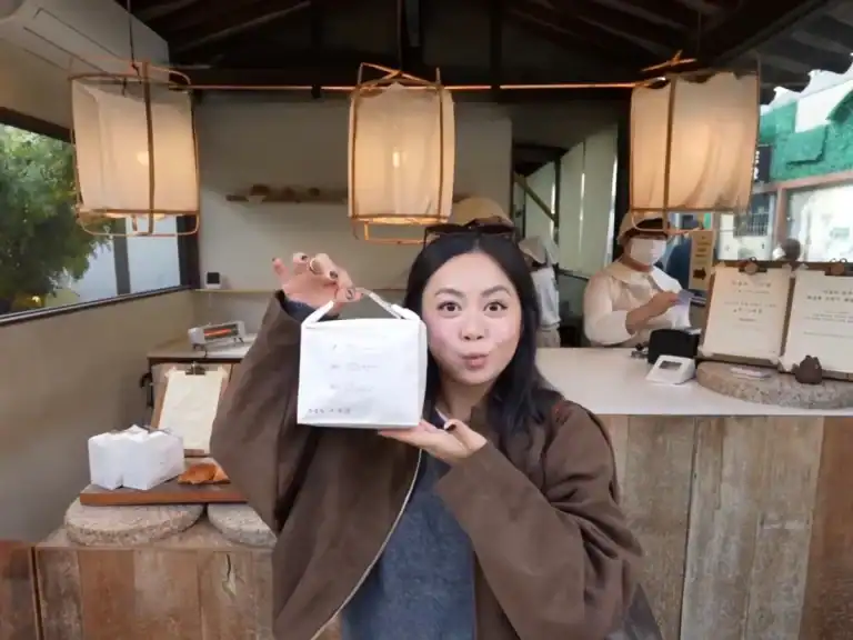 Full Day Cafe Hopping and Exploring in Ikseong-dong