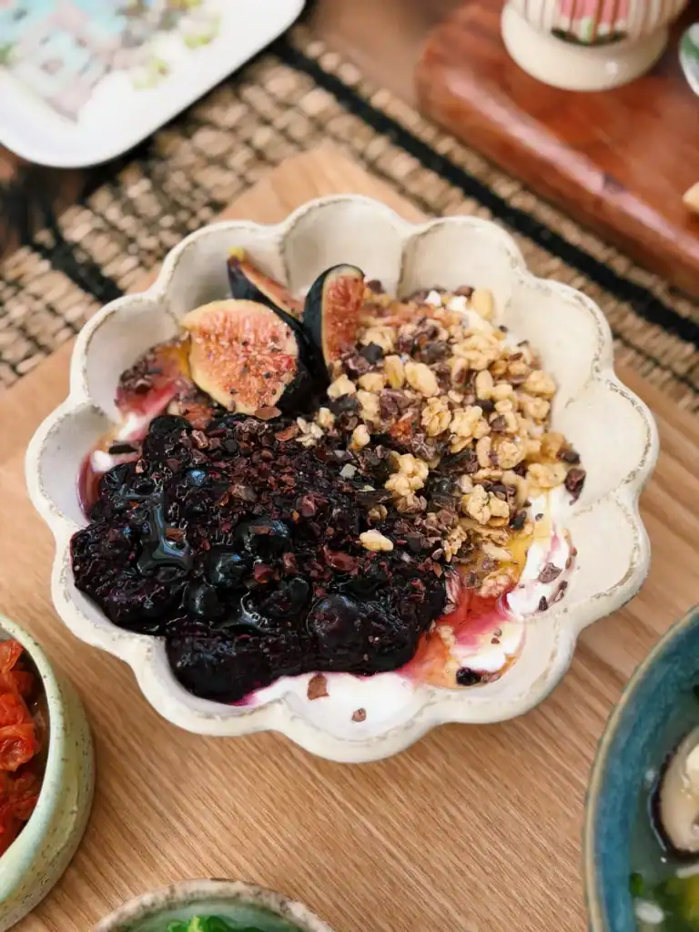 High-Fiber Blueberry Chia Yogurt Bowl